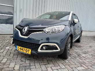 Vaurioauto  passenger cars Renault Captur Captur (2R) SUV 0.9 Energy TCE 12V (H4B-400(H4B-A4)) [66kW]  (06-2013/=
=2E..) 2013/8