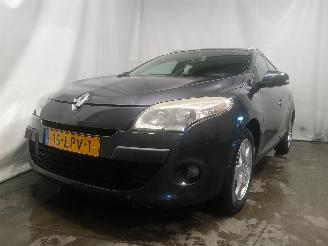  Renault Mégane Megane III Grandtour (KZ) Combi 5-drs 1.6 16V (K4M-858(K4M-R8)) [81kW]=
  (05-2009/08-2015) 2010/6