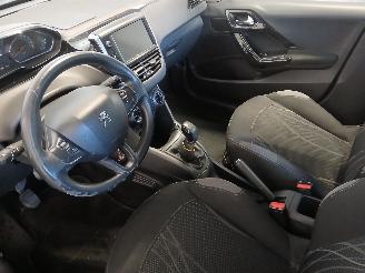 Peugeot 208 208 I (CA/CC/CK/CL) Hatchback 1.2 Vti 12V PureTech 82 (EB2F(HMZ)) [60k=
W]  (03-2012/12-2019) picture 11