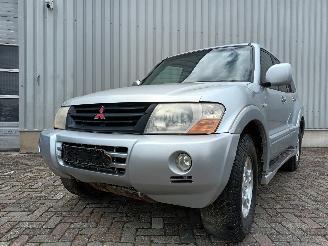 uszkodzony samochody osobowe Mitsubishi Pajero Pajero Hardtop (V6/7) Terreinwagen 3.2 DI-D 16V (4M41) [118kW]  (04-20=
00/12-2006) 2004/4
