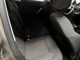 Peugeot 2008 2008 (CU) MPV 1.2 Vti 12V PureTech 82 (EB2F(HMZ)) [60kW]  (03-2013/12-=
2018) picture 10