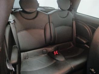 Mini Mini Mini (R56) Hatchback 1.6 Cooper D 16V (DV6TED4(9HZ)) [80kW]  (11-2006/=
09-2010) picture 8