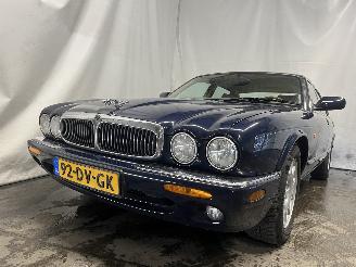 skadebil auto Jaguar XJ XJ8 (X308) Sedan 3.2 V8 32V Executive,Sport (AC) [174kW]  (07-1997/05-=
2003) 2000/2