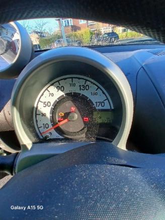 Citroën C1 C1 Hatchback 1.0 12V (384F(CFA)) [50kW]  (06-2005/09-2014) picture 2