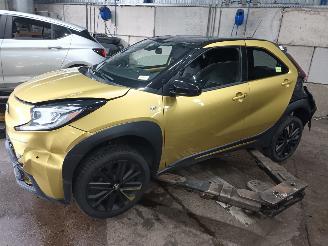 Salvage car Toyota Aygo Aygo X Hatchback 1.0 12V VVT-i (1KR-FE) [53kW]  (03-2022/...) 2023/1