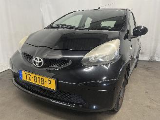 škoda osobní automobily Toyota Aygo Aygo (B10) Hatchback 1.0 12V VVT-i (1KR-FE) [50kW]  (07-2005/05-2014) 2003/9