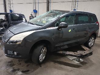 Démontage voiture Peugeot 5008 5008 I (0A/0E) MPV 1.6 THP 16V (EP6CDT(5FV)) [115kW]  (09-2009/03-2017=
) 2010/7