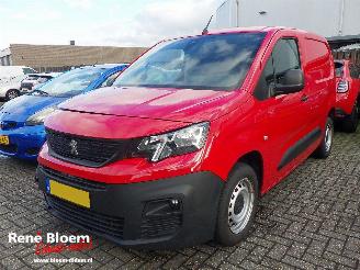 krockskadad bil bedrijf Peugeot Partner 1.5 Blue HDI Premium 75pk 2021/3