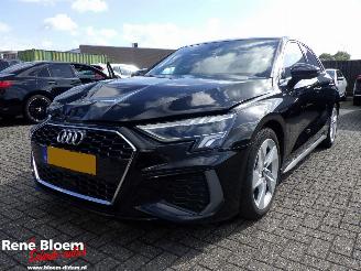Vaurioauto  passenger cars Audi A3 SPORTBACK 3.0 TFSI S-Edition 110pk 2021/10