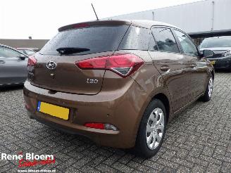 Damaged car Hyundai I-20 1.2 HP i-Motion Comfort Navi 2016/1