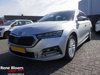 Coche accidentado Skoda Octavia 1.0 TSI Combi Business 110pk Edition 2021/9