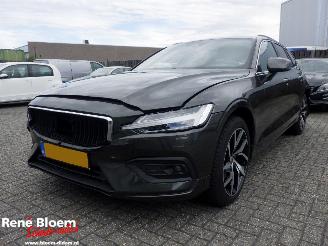 uszkodzony samochody osobowe Volvo V-60 2.0 T Momentum Pro Automaat 190pk 2020/1
