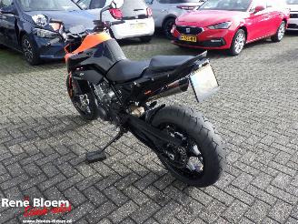 KTM  890 Duke picture 6