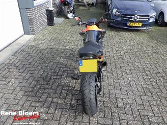 KTM  890 Duke picture 5