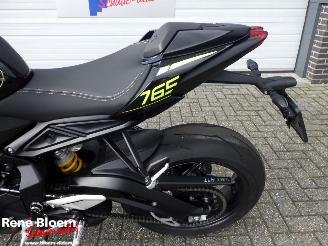 Triumph Street Triple 765 RS picture 10