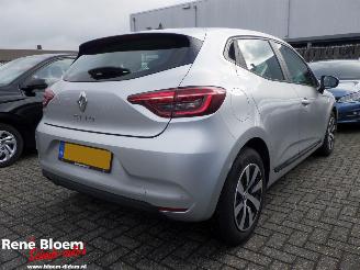 skadebil auto Renault Clio 1.0 TCE 90 Equilibre 91pk 2022/12