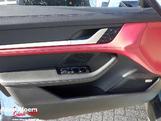 Porsche Taycan 4 Cross Turismo picture 15