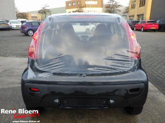 Peugeot 107 1.0-12V XR 5drs Airco picture 3