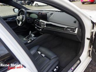 BMW 5-serie 520i High Executive picture 17