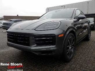 Schadeauto Porsche Cayenne E-Hybrid Full Option 470pk 2025/11