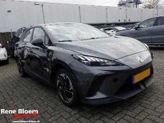 MG 4 Electric Standard 51kwh picture 5