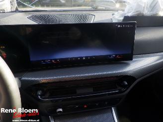 BMW 3-serie 330e XDrive M-pakket Full Option 292pk picture 22