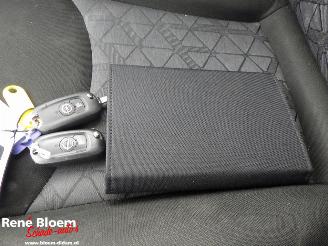 Opel Karl 1.0 ecoFlex 120 jaar edition Airco picture 15