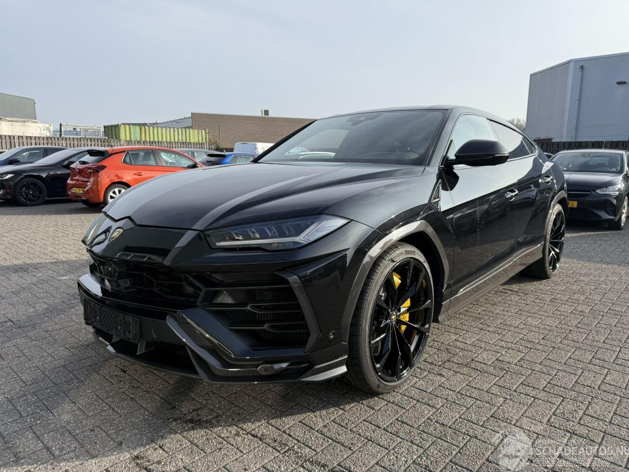 Lamborghini Urus 4.0 V8 Carbon Full Option 650pk