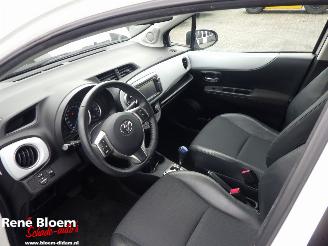 Toyota Yaris 1.5 Hybrid Dynamic Aut 5drs picture 15