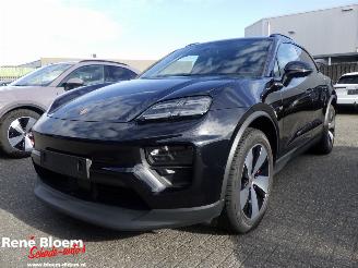 Schadeauto Porsche Macan 4S 100kwh Sport Chrone 448pk 2025/3