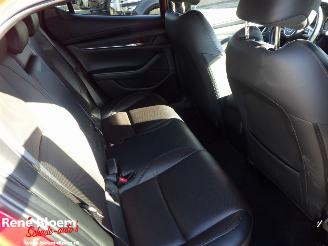 Mazda 3 2.0 e-SkyActive-G M Hybrid  Luxury 122 picture 13