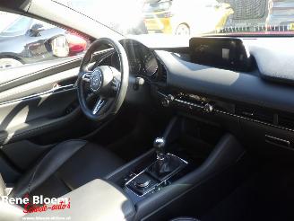 Mazda 3 2.0 e-SkyActive-G M Hybrid  Luxury 122 picture 11