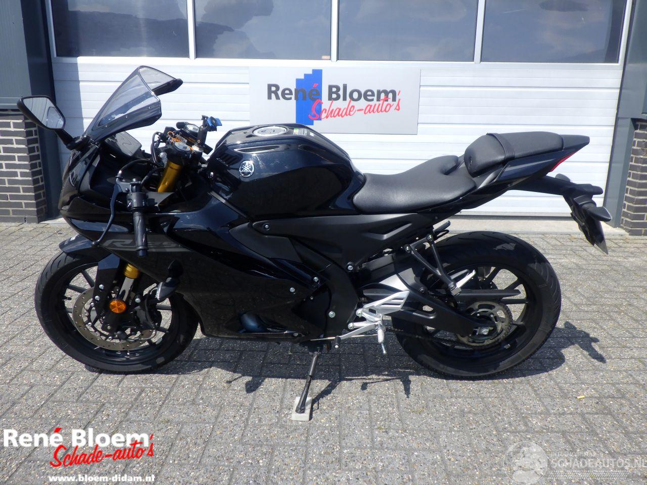 Yamaha  R125