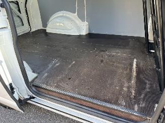 Volkswagen Transporter 2.0 TDI 102pk euro.6 L1/H1 Comfortline - nap - navi - pdc - airco - cruise control - licht + regensensor picture 71