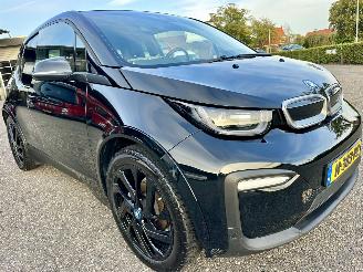 BMW i3 Dark shadow edition 120Ah 42kWh 170pk aut - pano - 8dkm nap - harman/kardon - leer - camera - carbon - blauwe gordels picture 4