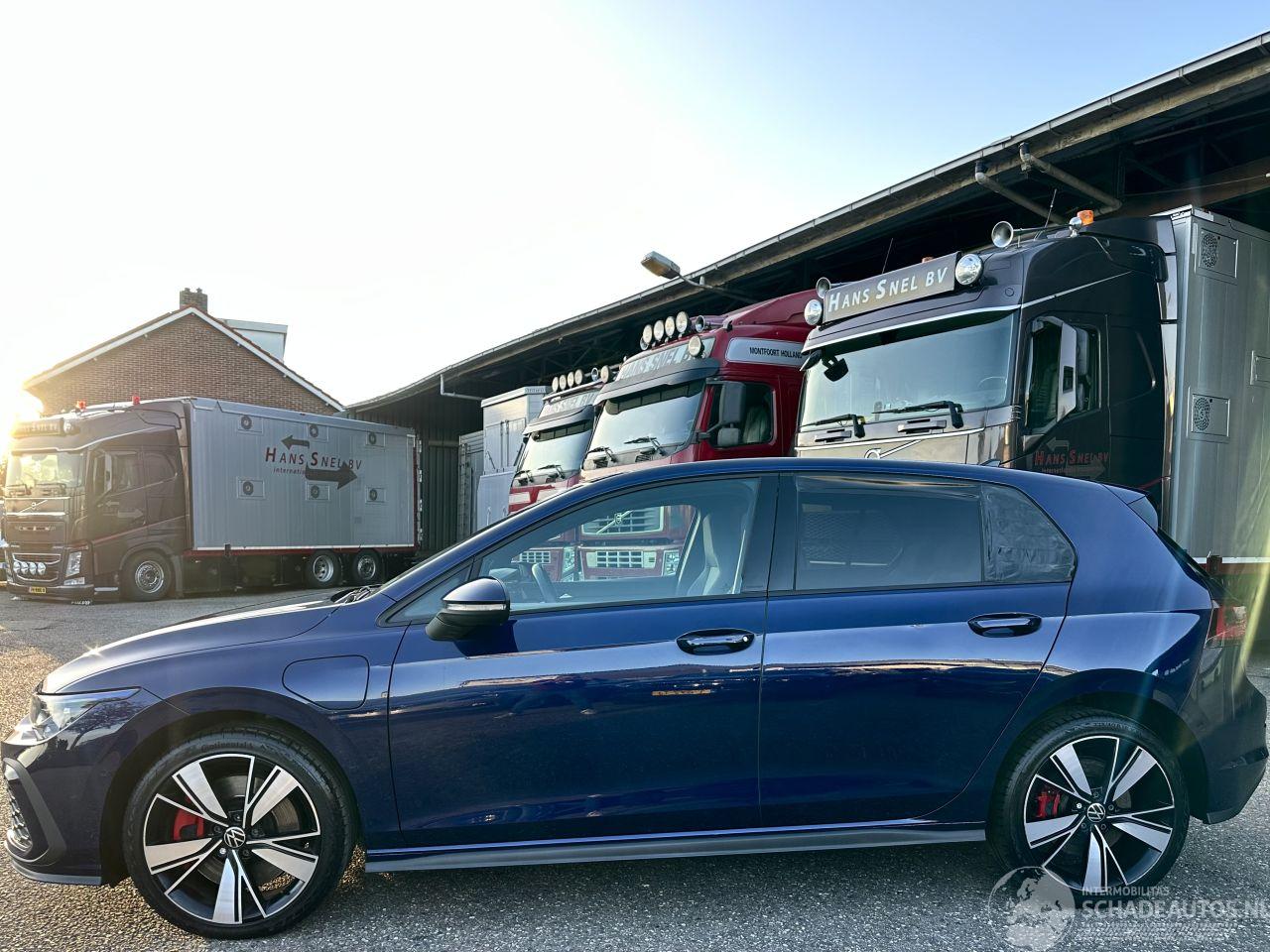 Volkswagen Golf GTE 1.4T 225pk aut + f1 Plug-in hybr - pano - hud - virtual - keyless - stoel + stuurverw - iq - pdc v+a - sfeerverlichting