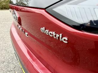 Hyundai Ioniq Gereserveerd EV 38kWh aut + f1 Premium - nap - navi - cam - keyless - stoelkoeling - stuurverw - stoelverw v+a - actieradius 311km picture 90