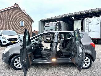 Opel Meriva Gereserveerd 1.4 Turbo 120pk Berlin - nap - clima - cruise - navi - pdc v+a - trekh - licht + regens + dimmend binnenspiegel picture 14