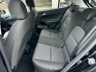 Kia Picanto 1.0 CVVT 67pk ComfortPlusLine Navigator - nap - camera - navi - airco - lmv - 4x elektr ram - aux + usb picture 22