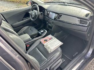 Kia e-Niro 64kWh 204pk aut + F1 Exe.Line - nap - stoelvent - stoelv v+a - stuurverw - front + line + side assist - leer picture 16