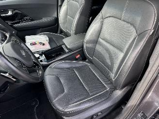 Kia e-Niro 64kWh 204pk aut + F1 Exe.Line - nap - stoelvent - stoelv v+a - stuurverw - front + line + side assist - leer picture 25
