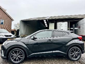 skadebil auto Toyota C-HR 1.8 Full Hybrid 148pk aut Energy - 42dkm nap - navi - camera - keyless entry + start - front + line assist 2019/2