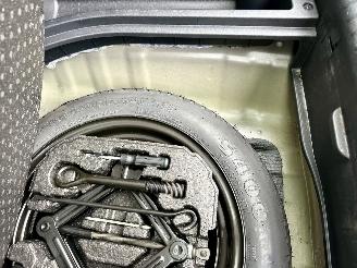 Kia Niro 1.6 Hybrid 119pk Aut Design Ed - nap - schuifdak - navi - cam - line assist - stuurverw - stoelverw picture 63