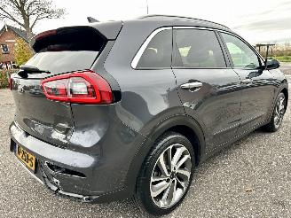Kia Niro 1.6 GDi Hybrid Design Edition picture 5