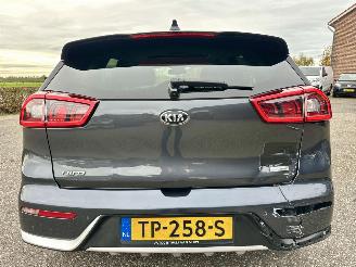 Kia Niro 1.6 GDi Hybrid Design Edition picture 6