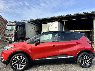 Voiture accidenté Renault Captur 1.2 TCe Turbo Xmod 120pk 6-traps aut - 84dkm nap - 2017/3