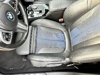 BMW 1-serie 118D 2.0 150pk 8-traps aut + f1 M-Sport - pano - front + line + side + park assist - sfeerverl - keyless - virtual picture 44