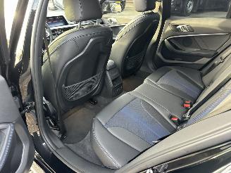 BMW 1-serie 118D 2.0 150pk 8-traps aut + f1 M-Sport - pano - front + line + side + park assist - sfeerverl - keyless - virtual picture 69