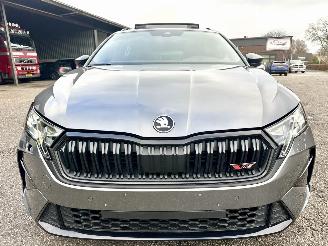 Skoda Octavia RS 2.0 TSI 265pk Aut + F1 Combi - pano - crystal light - front + line + side assist - virtual - 19 inch - keyless picture 3