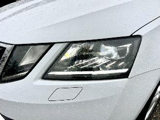 Skoda Octavia 1.0 TSI 116pk 6-bak Greentech Bus Edition Plus - xenon - virtual - camera - pdc - carplay - clima - cruise picture 109